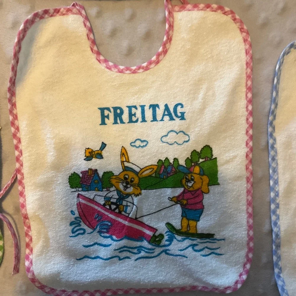 Bambino Vintage Baby Bibs Set 7 Days of Week Cartoon Animals German‎